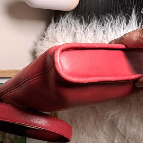 Coach  Vintage USA 9806 Slim Bucket Equestrian Red Leather Legacy Shoulder Bag - Picture 8 of 15